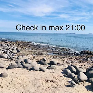 https://apartment-alessandra-with-sat-tv-wifi-only-200m-from.in-canary-islands.com