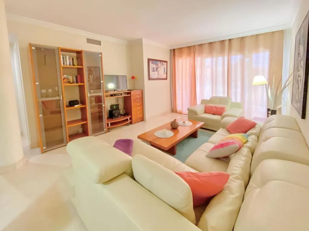 Apartamento En Los Patios De Santa Maria Golf Marbella 0*,  Spagna