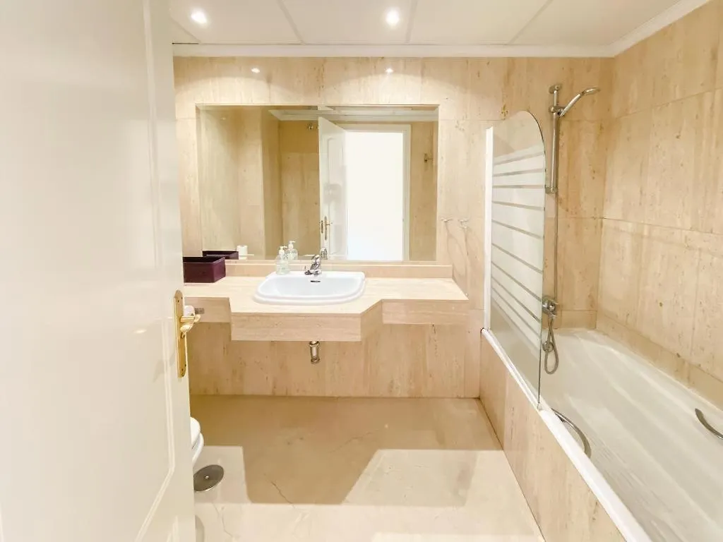 Apartamento En Los Patios De Santa Maria Golf Marbella 0*,  Spagna