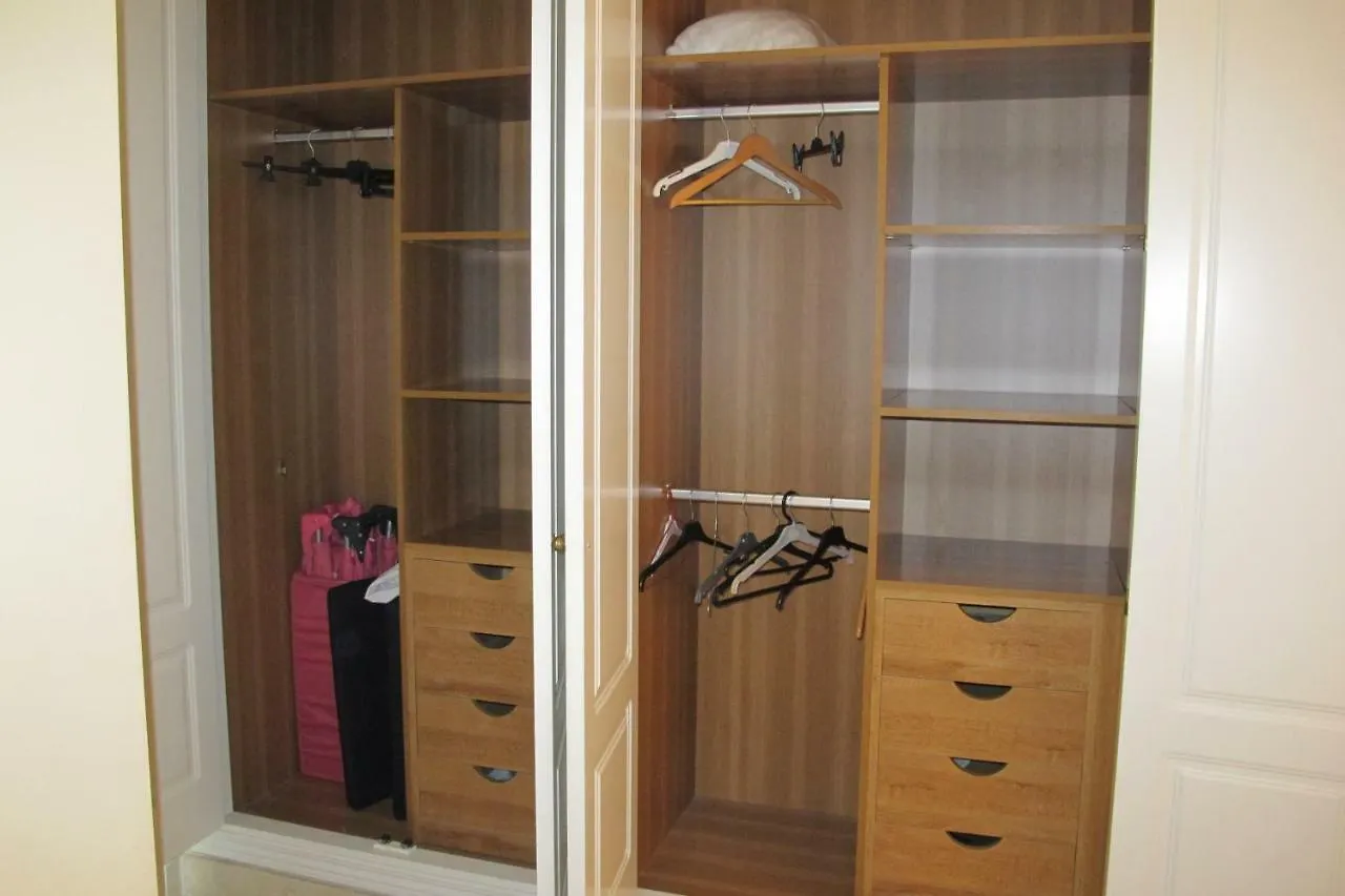 Apartamento En Los Patios De Santa Maria Golf Marbella 0*,